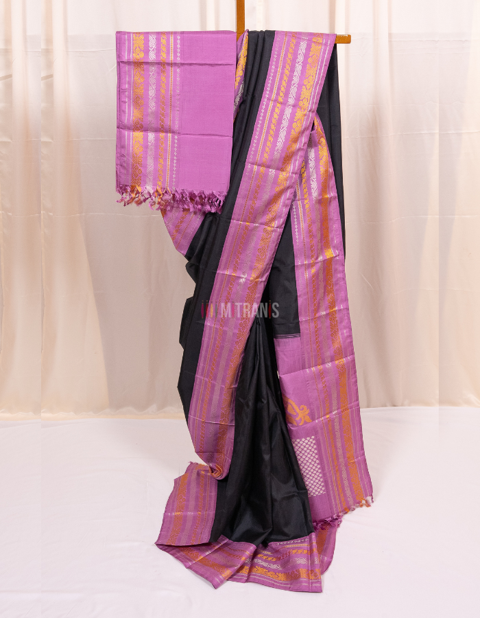 Black Zero Zari Kanjivaram Silk Saree with Korvai Border